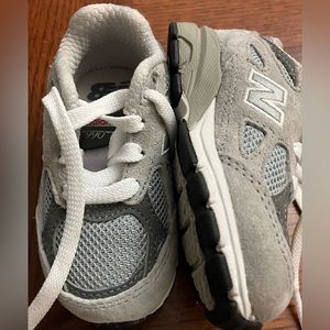 Gray new balance size 5